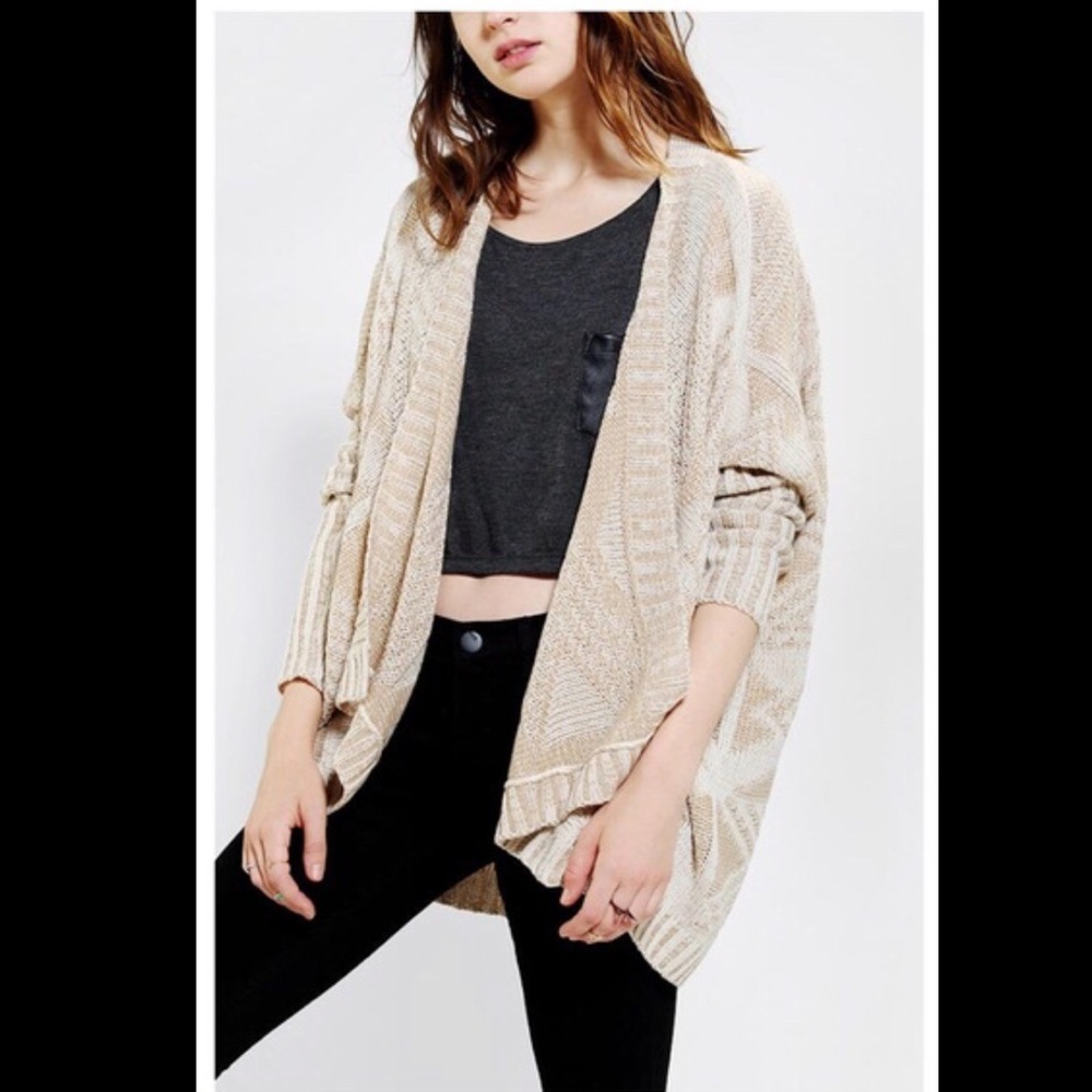 Urban Outfitters beige/cream cocoon sweater